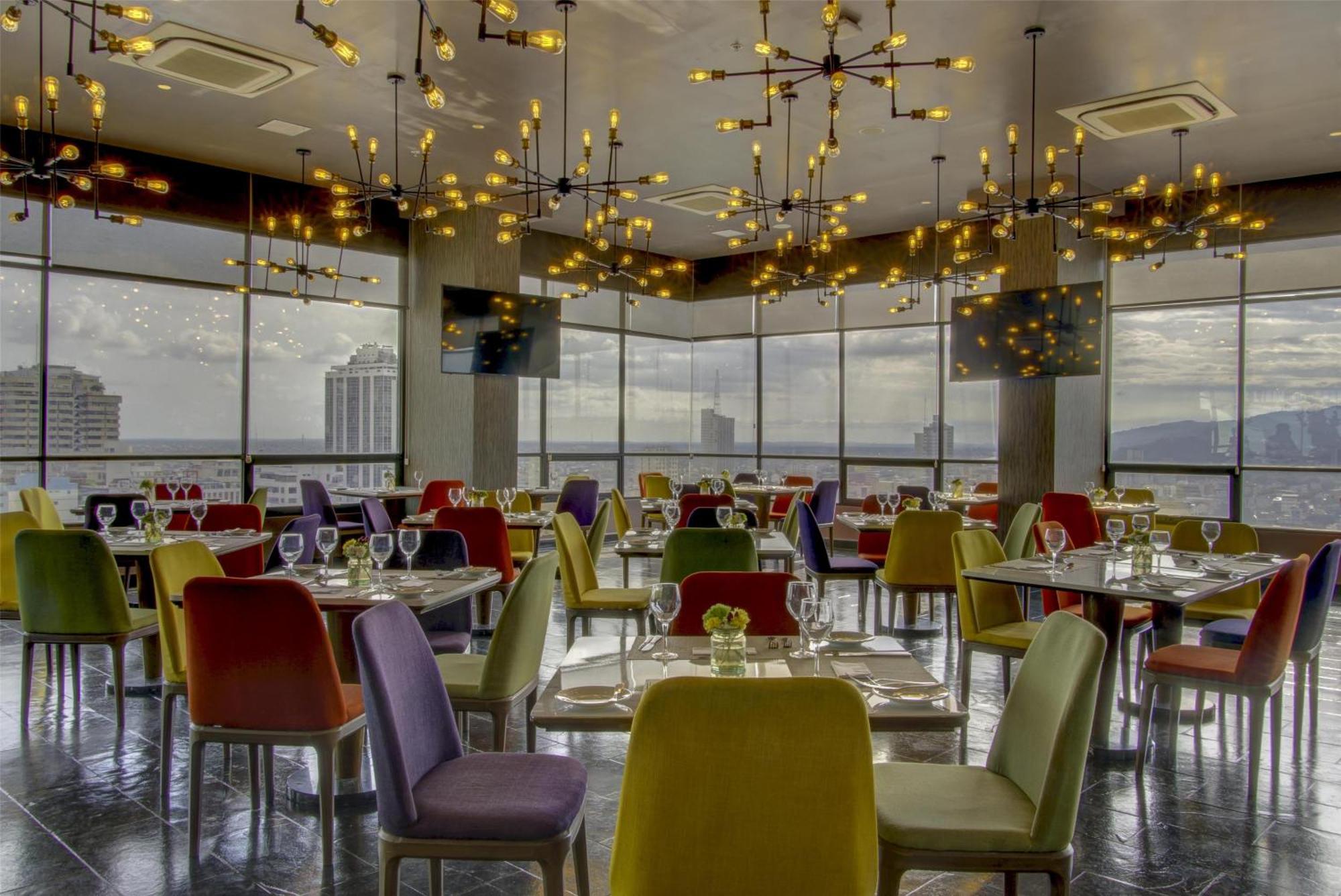 Doubletree By Hilton Guayaquil Hotel Exterior photo